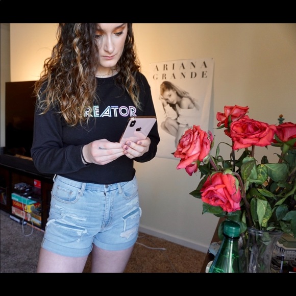 Creator Crop Top - Picture 1 of 2